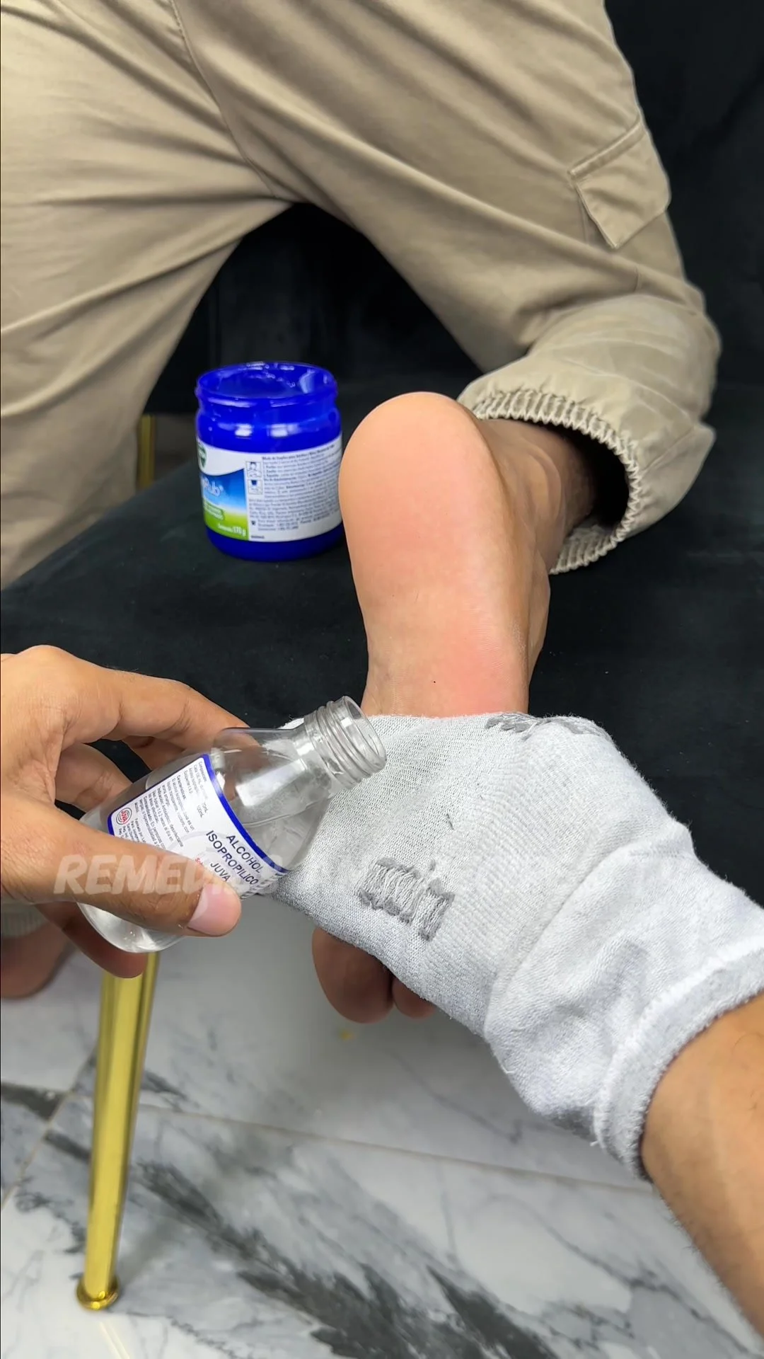 Chinese technique to soothe babies using socks, alcohol, and VapoRub.